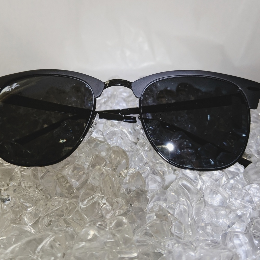 Authentic Brand New Ray-Ban Sunglasses Unisex